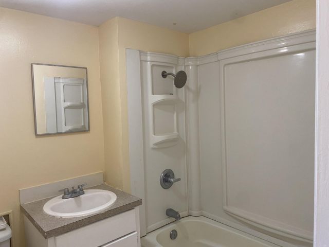 Home for rent at 2320 Sunrise Drive - photo 6663254