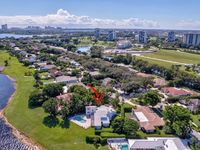 Home for sale at 4 Woodbrook Circle - photo 6682619