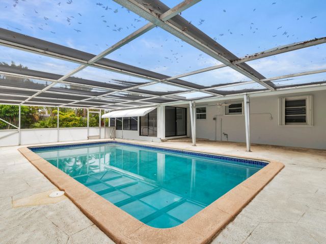 Home for rent at 250 Arlington Road - photo 6663269