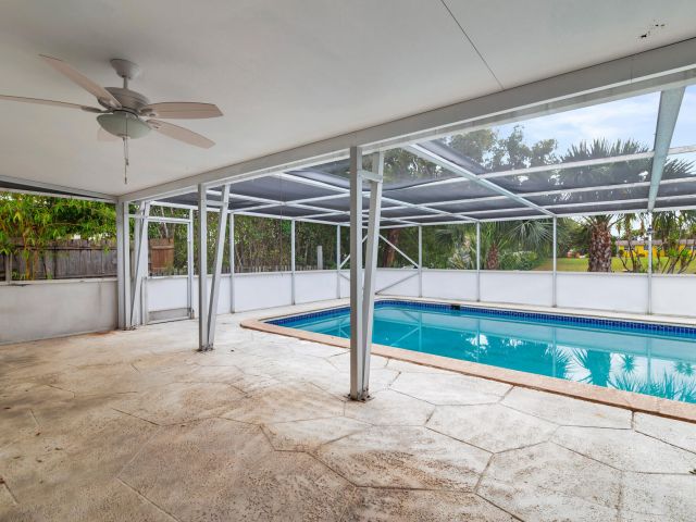 Home for rent at 250 Arlington Road - photo 6663273