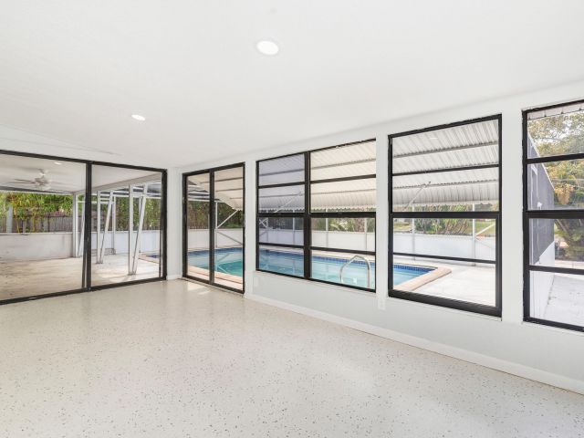 Home for rent at 250 Arlington Road - photo 6663278