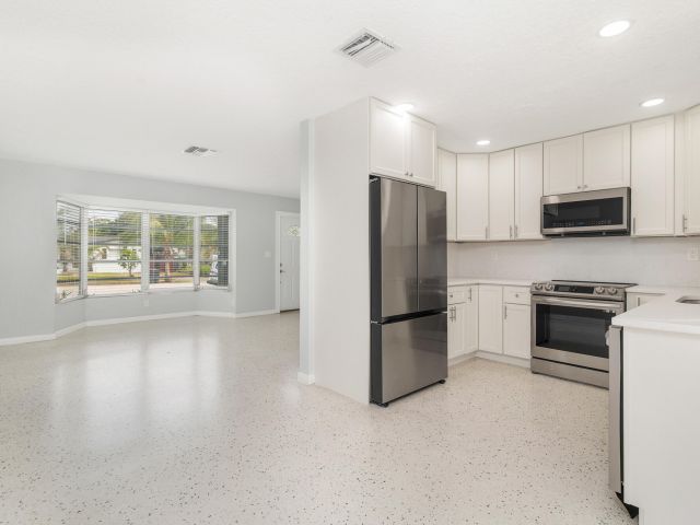 Home for rent at 250 Arlington Road - photo 6663282