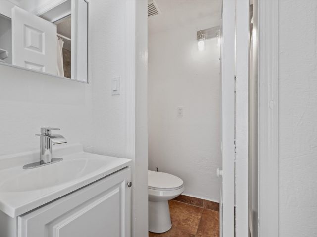 Home for sale at 724 Mcintosh Street - photo 6663288