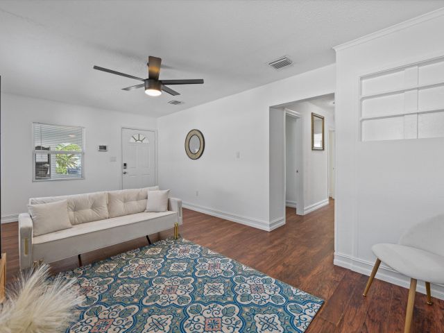 Home for sale at 724 Mcintosh Street - photo 6663294