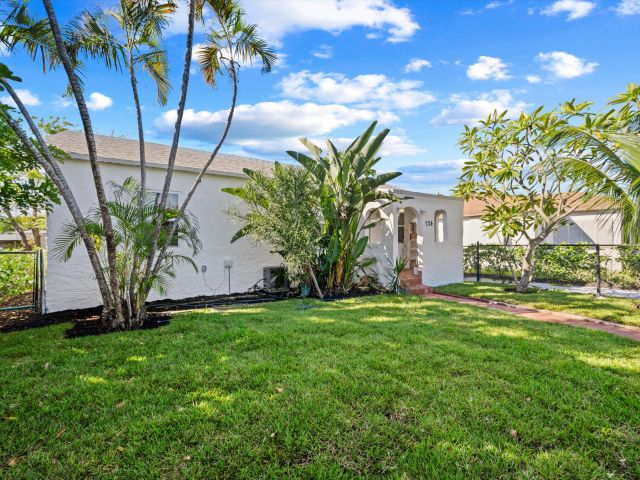 Home for sale at 724 Mcintosh Street - photo 6663302