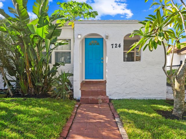 Home for sale at 724 Mcintosh Street - photo 6663303