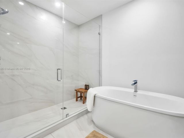 Apartment for rent  Unit #1003 - photo 6663889