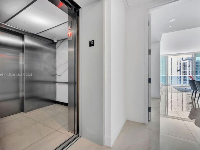 Apartment for rent  Unit #1003 - photo 6663893