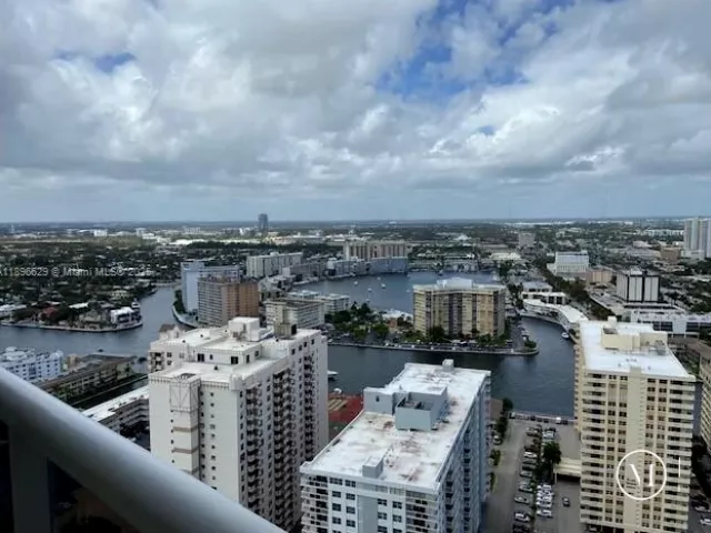 3-bedroom condo for rent in Hallandale Beach - 1850 S Ocean Dr 3308 - MondialRealty