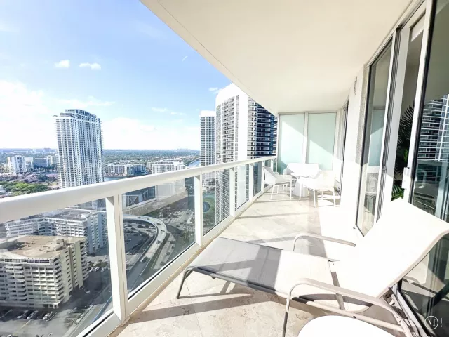 3-bedroom condo for rent in Hallandale Beach - 1850 S Ocean Dr 3308 - MondialRealty