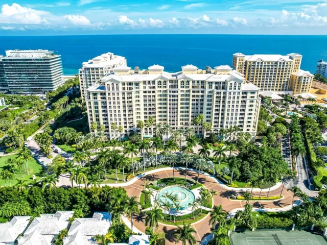 5-bedroom condo for sale in Key Biscayne - 445 Grand Bay Dr 1001 - MondialRealty