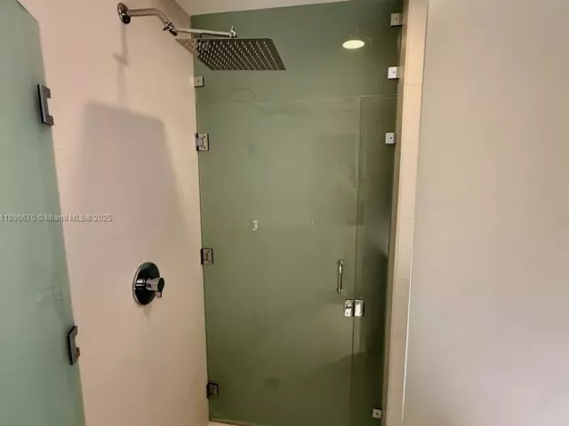 1-bedroom condo for sale in Miami - 501 NE 31st St 602 - MondialRealty