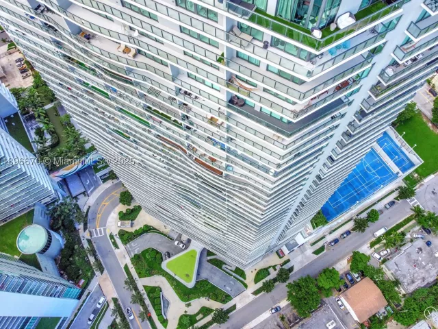 1-bedroom condo for sale in Miami - 501 NE 31st St 602 - MondialRealty