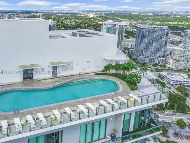 1-bedroom condo for sale in Miami - 501 NE 31st St 602 - MondialRealty