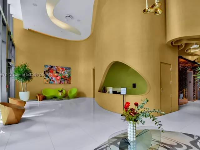 1-bedroom condo for sale in Miami - 501 NE 31st St 602 - MondialRealty
