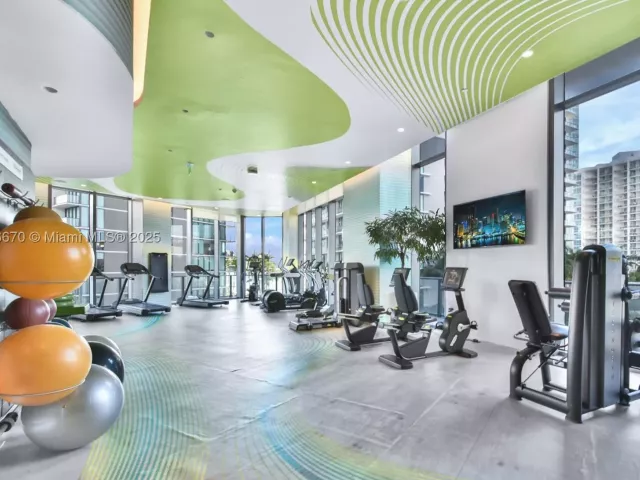 1-bedroom condo for sale in Miami - 501 NE 31st St 602 - MondialRealty