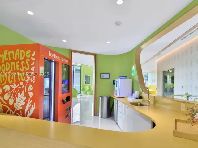 1-bedroom condo for sale in Miami - 501 NE 31st St 602 - MondialRealty