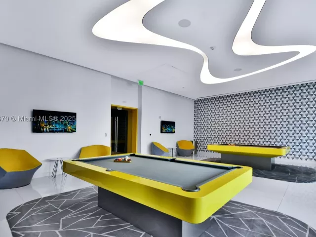 1-bedroom condo for sale in Miami - 501 NE 31st St 602 - MondialRealty