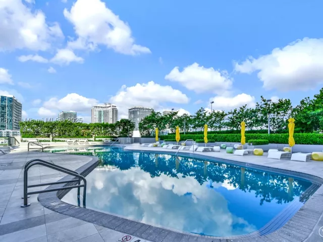 1-bedroom condo for sale in Miami - 501 NE 31st St 602 - MondialRealty