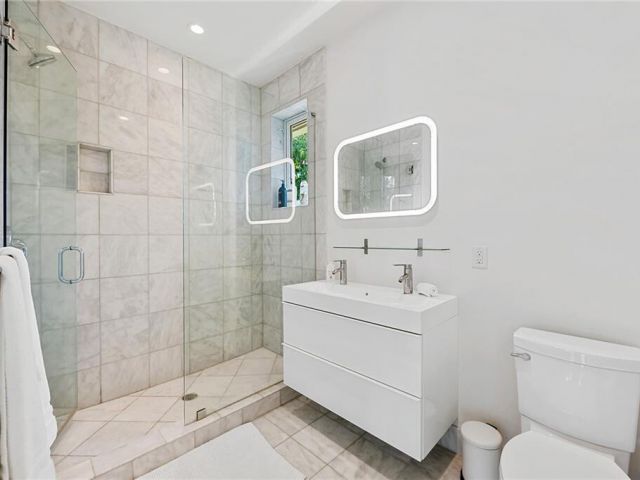 Home for rent at 2360 NE 15th Terrace - photo 6694090