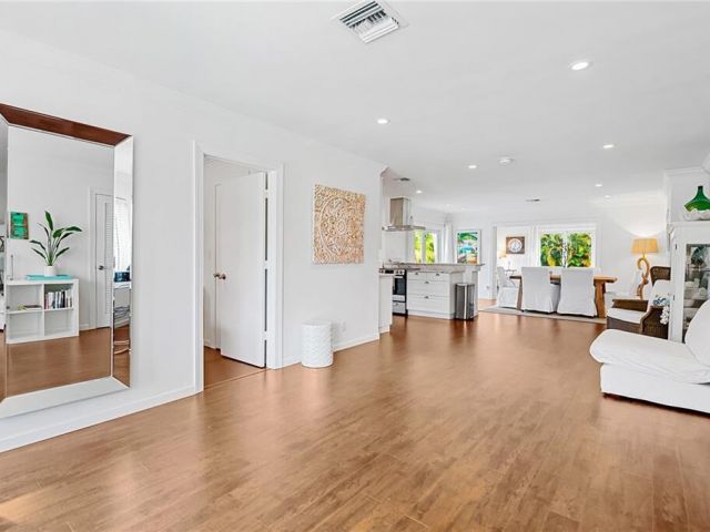 Home for rent at 2360 NE 15th Terrace - photo 6694102