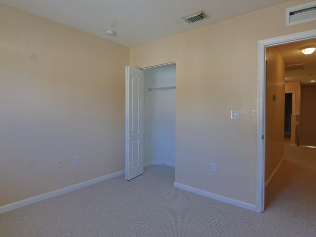 Home for rent at 21211 NW 14th Place 3-27 - photo 6665139
