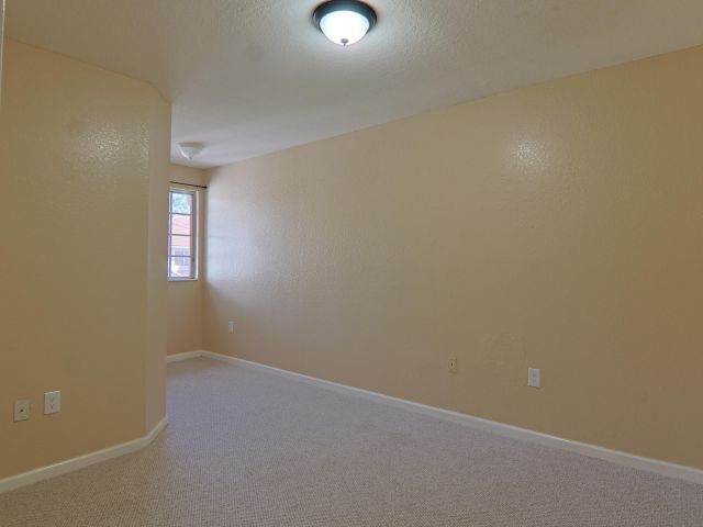 Home for rent at 21211 NW 14th Place 3-27 - photo 6665142