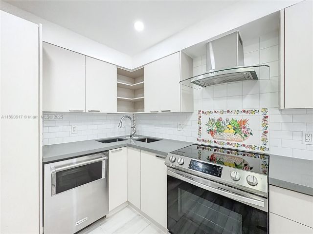 Apartment for sale  Unit #1211 - photo 6691105