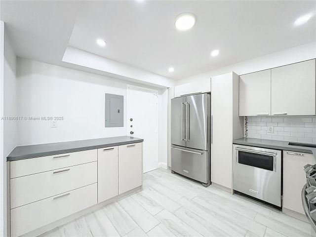 Apartment for sale  Unit #1211 - photo 6691107