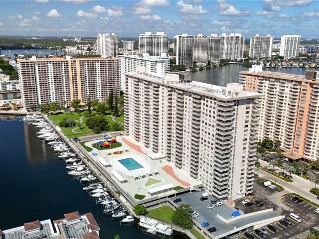 Apartment for sale  Unit #1211 - photo 6691115