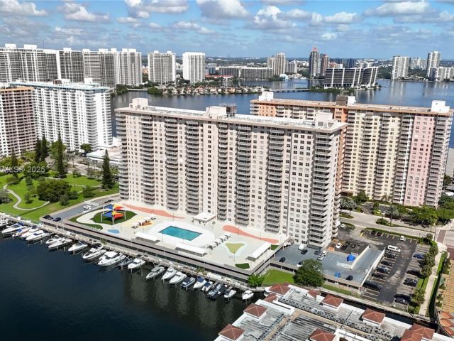 Apartment for sale  Unit #1211 - photo 6691116