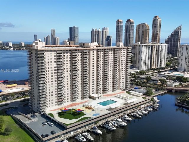 Apartment for sale  Unit #1211 - photo 6691118