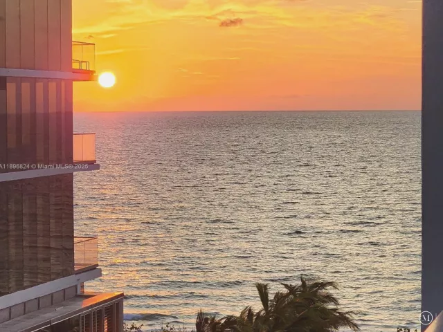 2-bedroom condo for sale in Hallandale Beach -  - MondialRealty