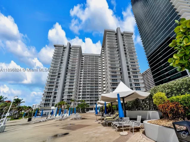 2-bedroom condo for sale in Hallandale Beach -  - MondialRealty