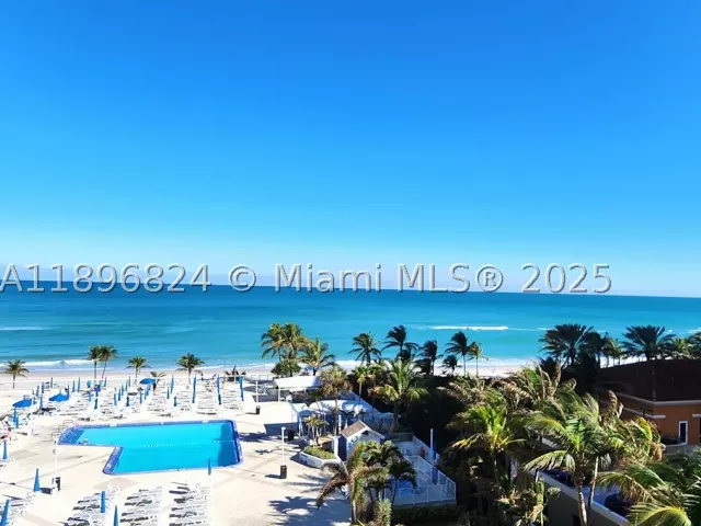 2-bedroom condo for sale in Hallandale Beach -  - MondialRealty