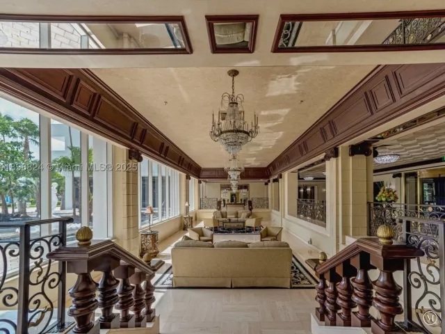 2-bedroom condo for sale in Hallandale Beach -  - MondialRealty
