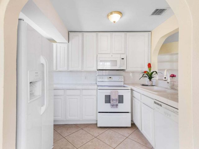 Home for sale at 272 NE 13th Street - photo 6668974