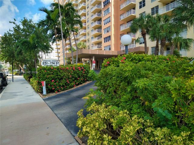 Apartment for sale  Unit #2002 - photo 7428060