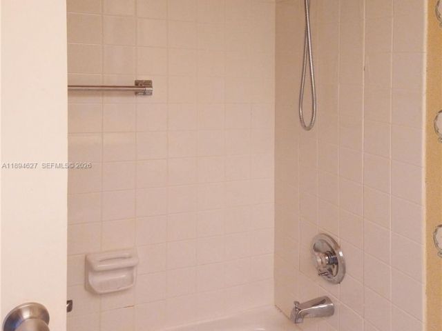 Apartment for sale  Unit #2002 - photo 7428071