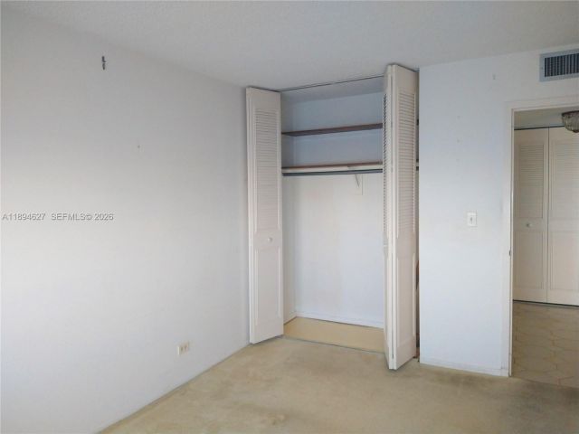 Apartment for sale  Unit #2002 - photo 7428073