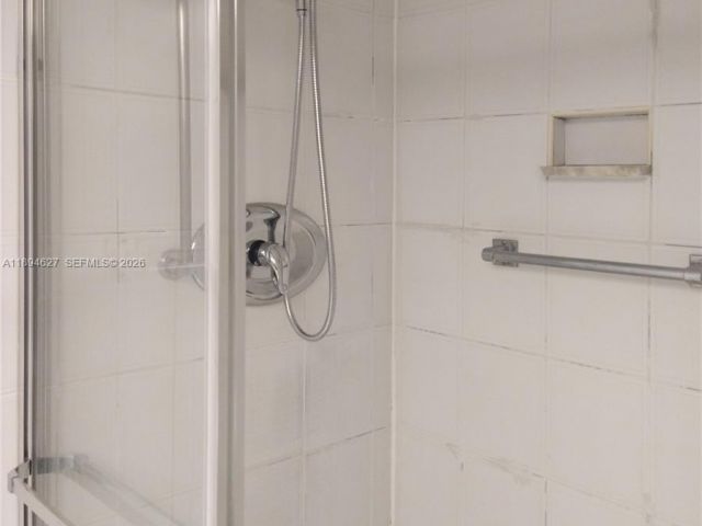 Apartment for sale  Unit #2002 - photo 7428074