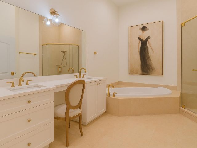 Apartment for sale  Unit #206 - photo 6670825