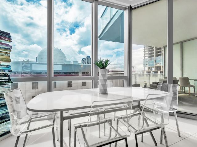 Apartment for sale  Unit #806 - photo 6678348