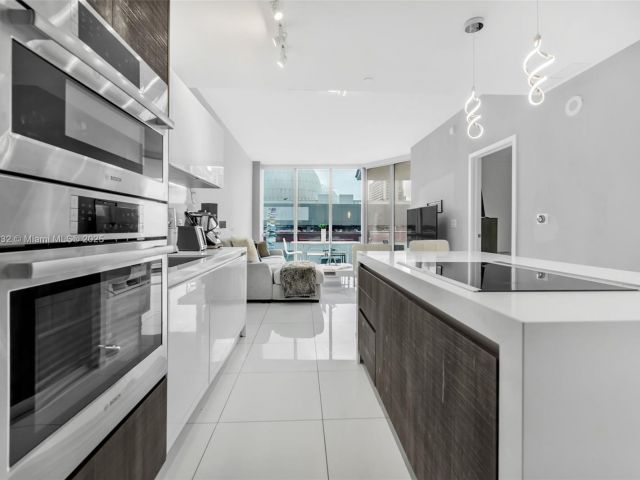 Apartment for sale  Unit #806 - photo 6678353