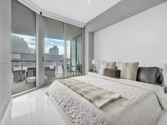 2-bedroom condo for sale in Miami - 851 NE 1st Ave 806 - MondialRealty