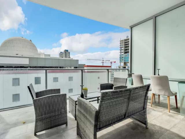 2-bedroom condo for sale in Miami - 851 NE 1st Ave 806 - MondialRealty