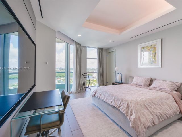 Apartment for sale  Unit #3204 - photo 6670723