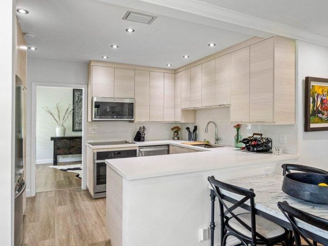 Home for sale at 517 Aylesbury Road - photo 6678589