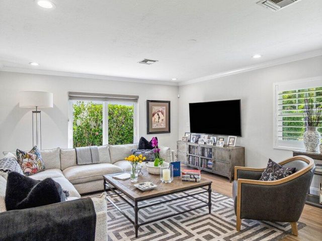 Home for sale at 517 Aylesbury Road - photo 6678590