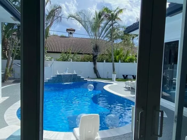 3-bedroom home for rent in Boca Raton - 830 Bailey Street - MondialRealty